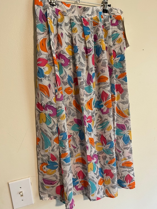Laura & Jayne Dresses & Skirts - Vintage NWT Laura & Jayne Multicolor Floral Maxi Skirt - Breezy White Base